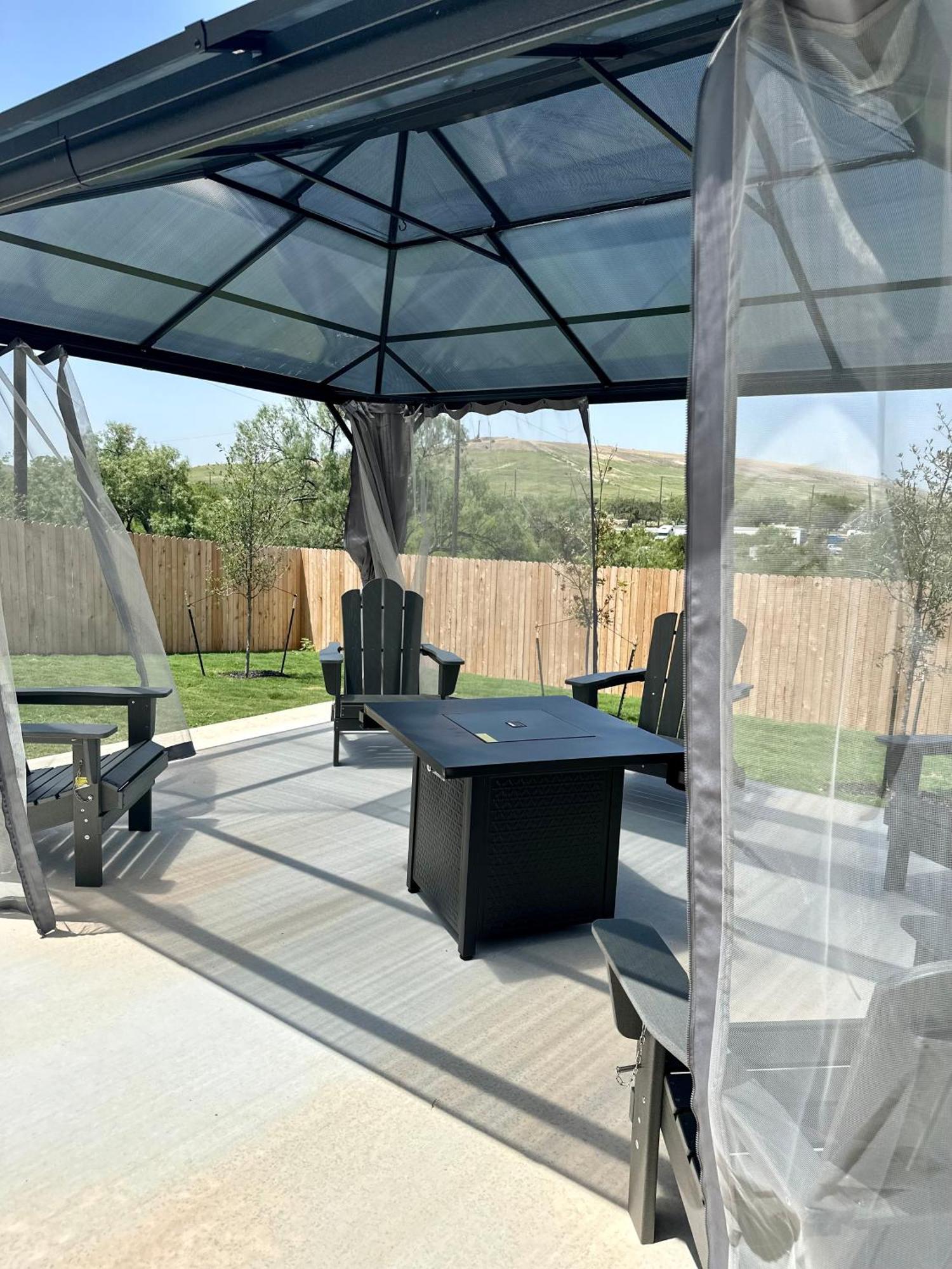 New Home Near Lackland, Seaworld サンアントニオ エクステリア 写真